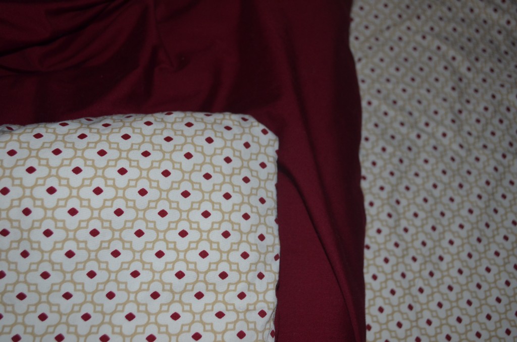 Close up of the duvet and coordinating sheet (back).